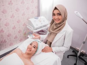 Read more about the article Jasa Pendirian Klinik Kecantikan Malang, Solusi Terpercaya untuk Klinik Kecantikan Anda