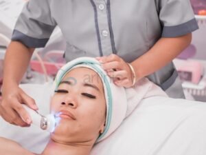 Read more about the article Jasa Pendirian Klinik Kecantikan Surabaya, Solusi Tepat untuk Bisnis Kecantikan Anda